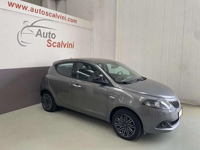 Usata Lancia Ypsilon Gold 69 CV (50 kW) 2023 Grigio Utilitaria