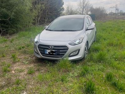 Usata Hyundai i30 GO! 110 CV (80 kW) 2017 Grigio Station wagon