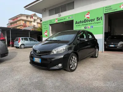 Occasion Toyota Yaris Style 90 ch (66 kW) 2013 Noir Citadine