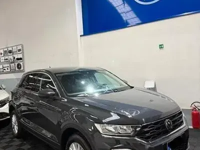 Usata VW T-Roc Business 110 CV (80 kW) 2021 Grigio SUV