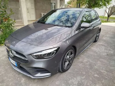 Usata Mercedes B180 Advanced Plus 116 CV (85 kW) 2024 Grigio Utilitaria
