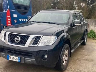 Second-hand Nissan Navara 190 CP (139 kW) 2012 Negru Pickup