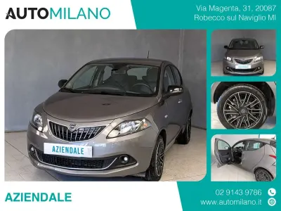 Usata Lancia Ypsilon Gold 70 CV (51 kW) 2023 Grigio Utilitaria