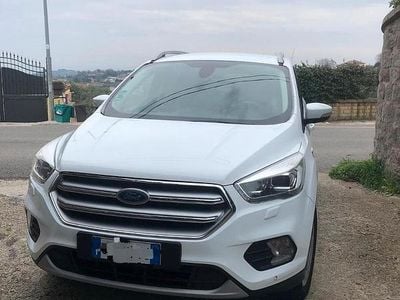 Usata Ford Kuga 120 CV (88 kW) 2017 Bianco SUV