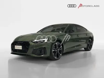 Ny Audi A5 S-Line 204 HK (150 kW) 2025 Grön Sedan