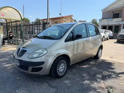 Usata Lancia Musa 69 CV (50 kW) 2007 Argento Monovolume