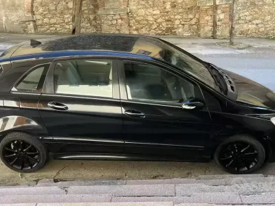 Usata Mercedes B180 109 CV (80 kW) 2009 Monovolume