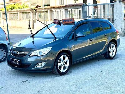Usata Opel Astra 125 CV (91 kW) 2011 Grigio Station wagon