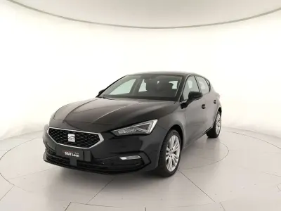 Usata Seat Leon Business 110 CV (80 kW) 2023 Nero Berlina