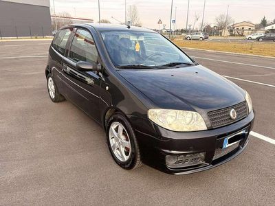 Usata Fiat Punto 69 CV (50 kW) 2005 Berlina