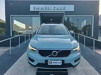 Usata Volvo XC40 Momentum 150 CV (110 kW) 2019 Blu SUV