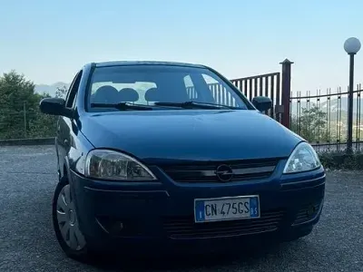 Używany Opel Corsa 69 KM (50 kW) 2004 Niebieski Hatchback
