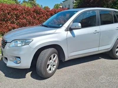 Begagnad Toyota RAV4 150 HK (110 kW) 2010 Grå SUV