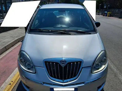 Usata Lancia Musa Gold 92 CV (67 kW) 2012 Argento Monovolume