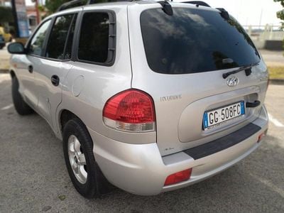 Usata Hyundai Santa Fe 145 CV (106 kW) 2006 Grigio SUV