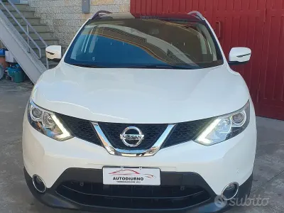 Usata Nissan Qashqai N-Connecta 110 CV (80 kW) 2016 Bianco SUV