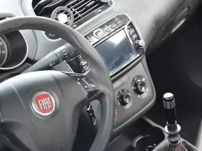Usata Fiat Grande Punto 75 CV (55 kW) 2012 Bluazzurro Utilitaria