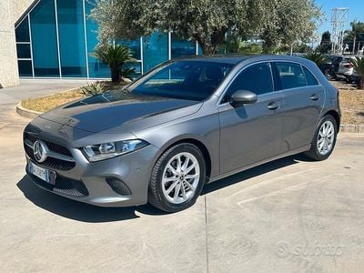 Usata Mercedes A180 116 CV (85 kW) 2020 Grigio Berlina