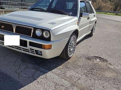 Usata Lancia Delta 211 CV (155 kW) 1994 Utilitaria