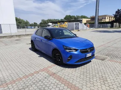 Usata Opel Corsa Design & Tech 101 CV (74 kW) 2023 Bluazzurro Utilitaria