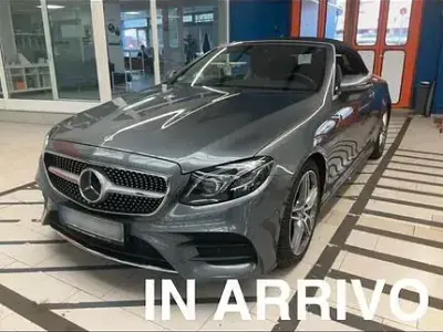 Usata Mercedes E200 AMG 184 CV (135 kW) 2019 Grigio Cabrio