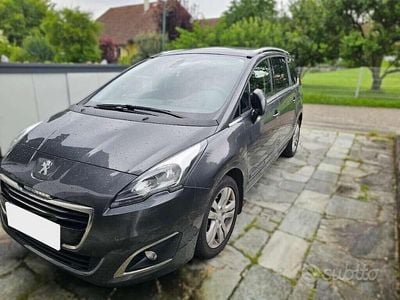 Usata Peugeot 5008 115 CV (84 kW) 2014 Grigio Monovolume