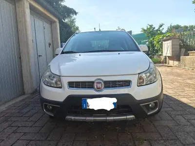 Usata Fiat Sedici Dynamic 135 CV (99 kW) 2012 Bianco SUV