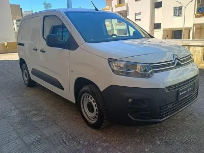 Usata Citroën Berlingo 100 CV (73 kW) 2021 Bianco Monovolume