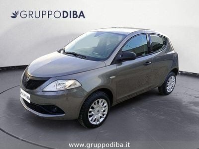 Usata Lancia Ypsilon Silver 80 CV (58 kW) 2018 Grigio Utilitaria
