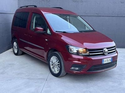 Usata VW Caddy Trendline 102 CV (75 kW) 2020 Rosso Monovolume