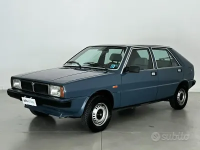 Usata Lancia Delta 75 CV (55 kW) 1981 Blu Utilitaria