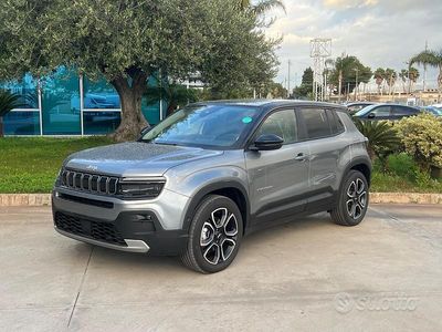 Grigio Nuova 2025 Jeep Avenger EV SUV | 31.900 €