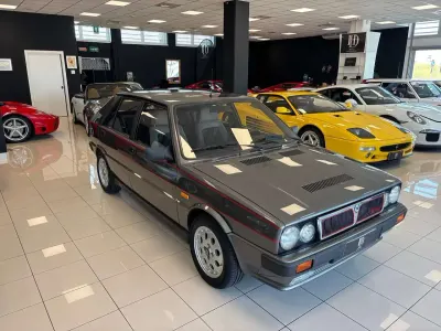 Usata Lancia Delta 166 CV (122 kW) 1987 Grigio Utilitaria