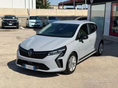 Usata Renault Clio V Evolution 91 CV (66 kW) 2025 Grigio Berlina