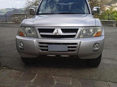Usata Mitsubishi Pajero 160 CV (117 kW) 2003 Grigio SUV