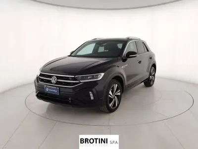 Usata VW T-Roc R-line 150 CV (110 kW) 2024 Nero metallizzato SUV