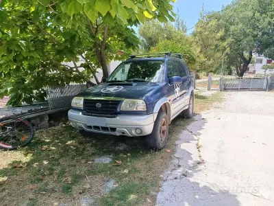 Usata Suzuki Grand Vitara 109 CV (80 kW) 2003 Bluazzurro SUV