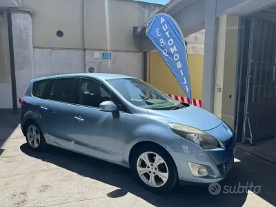 Usata Renault Scenic E-Tech Luxe 131 CV (96 kW) 2010 Blu Monovolume