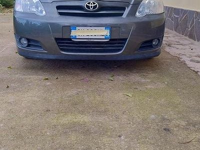 Usata Toyota Corolla 2004 Marrone Berlina
