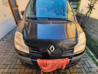 Nero Usata 2009 Renault Modus Monovolume | 3500 €