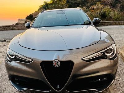 Usata Alfa Romeo Stelvio 190 CV (139 kW) 2020 Grigio SUV