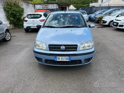 Usata Fiat Punto Active 60 CV (44 kW) 2006 Bluazzurro Utilitaria