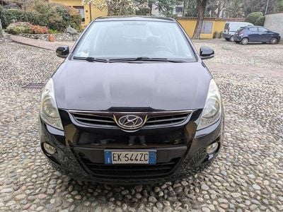 Usata Hyundai i20 Edition 77 CV (56 kW) 2011 Nero Utilitaria