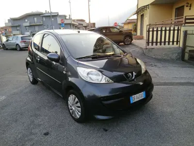 Usata Peugeot 107 68 CV (50 kW) 2008 Utilitaria