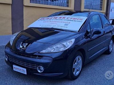 usata Peugeot 207 1.4 HDI 70 cv AUTO PER NEOPATENTATI