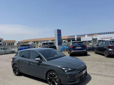 Usata Cupra Leon 150 CV (110 kW) 2025 Fiord blue Berlina