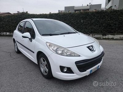 Usata Peugeot 207 73 CV (53 kW) 2010 Bianco Utilitaria