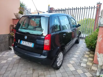 Usata Fiat Idea 95 CV (69 kW) 2004 Nero Monovolume