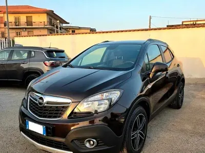 Usata Opel Mokka Cosmo 140 CV (102 kW) 2015 Marrone SUV