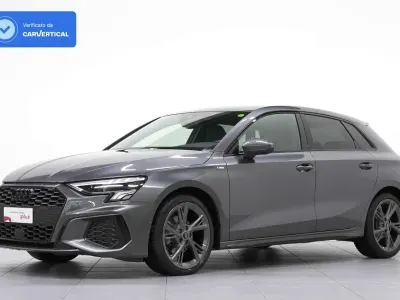 Begagnad Audi A3 S-Line 150 HK (110 kW) 2023 Grå Sedan